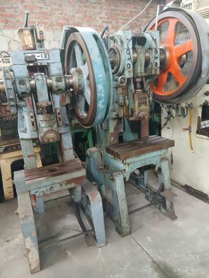 Đột dập 12T