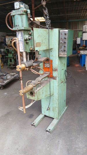 Máy hàn bấm 35KVA